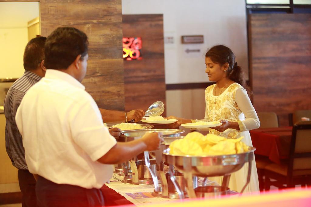 Qik Stay @ S.K. Continental Mysore Exterior photo