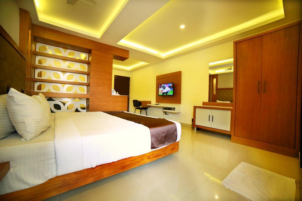 Qik Stay @ S.K. Continental Mysore Exterior photo